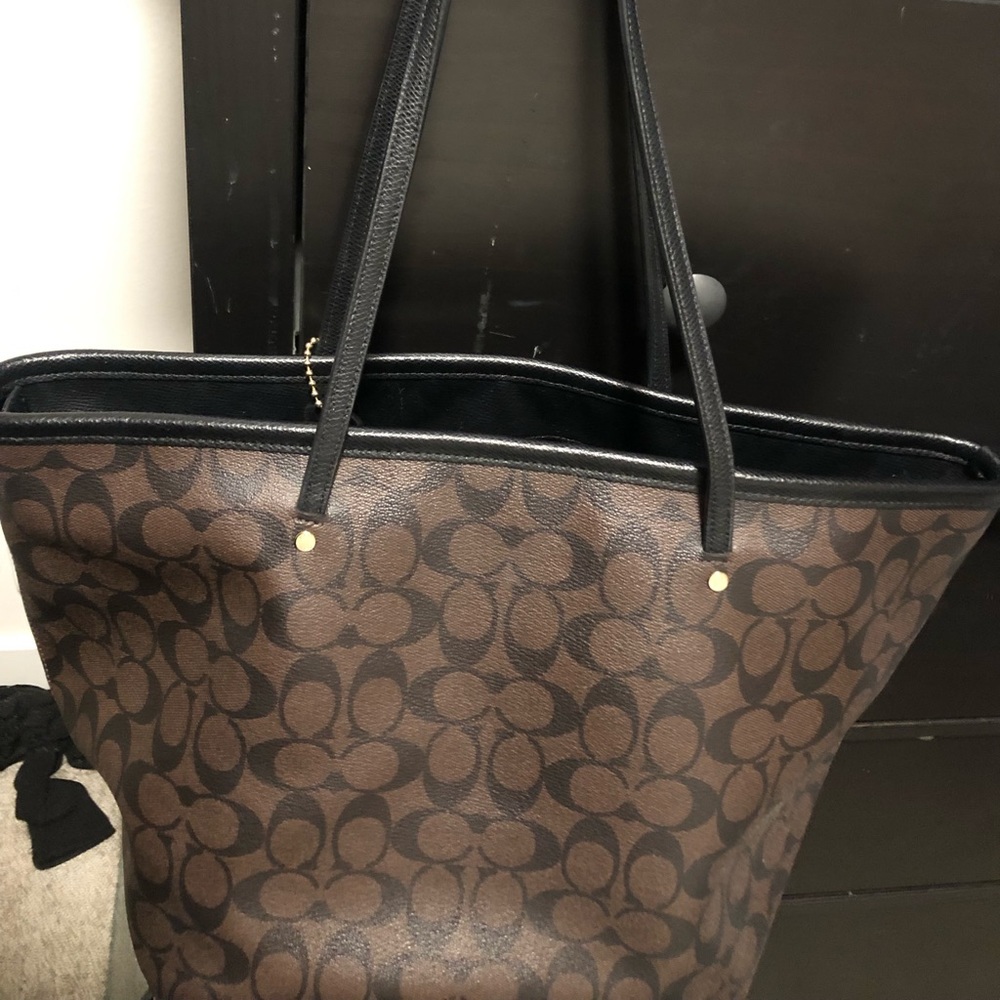 Coach tote purse - Picture 3 of 3